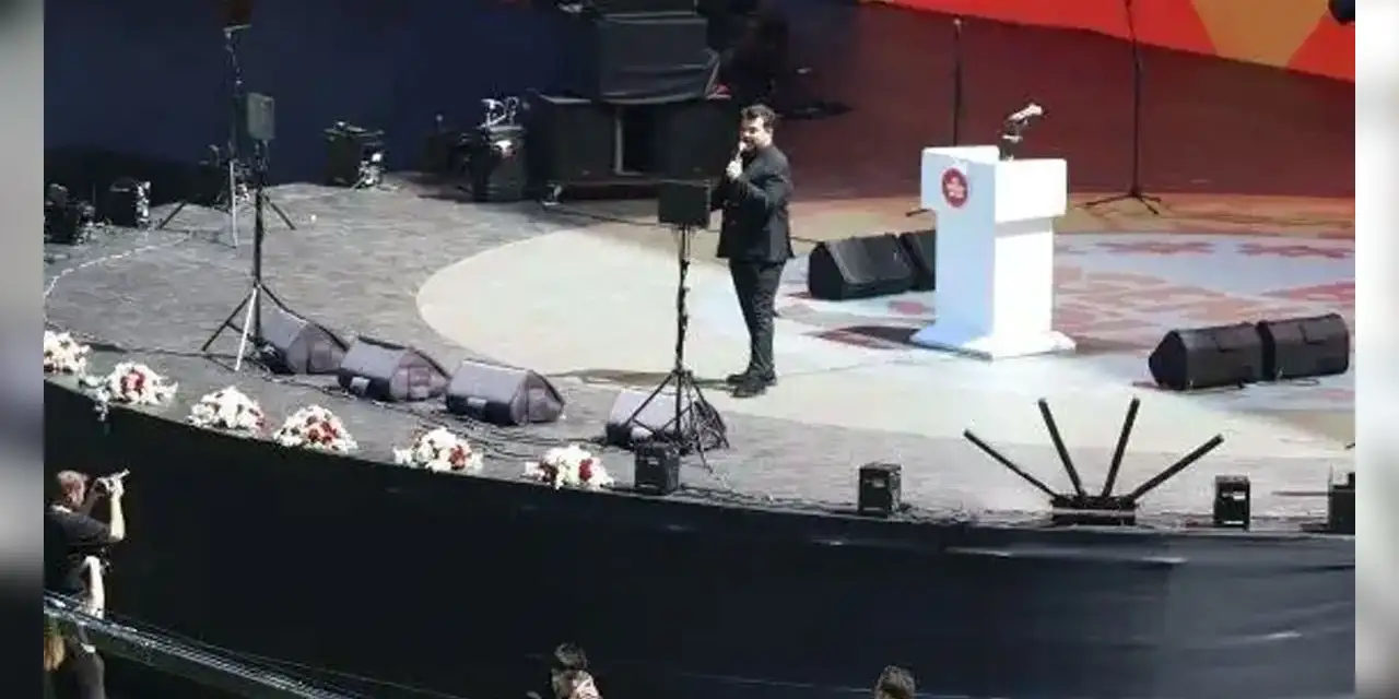AKP'den gençlik şöleni eleştirilerine yanıt: Asıl Eser Yenenler’e sormak lazım, neden sunuculuk yapmak istemiş?