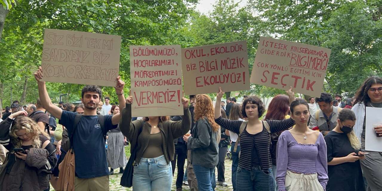 Bilgi Üniversitesi'nde 20 bin öğrenci ve akademisyen belirsizliğe terk edildi