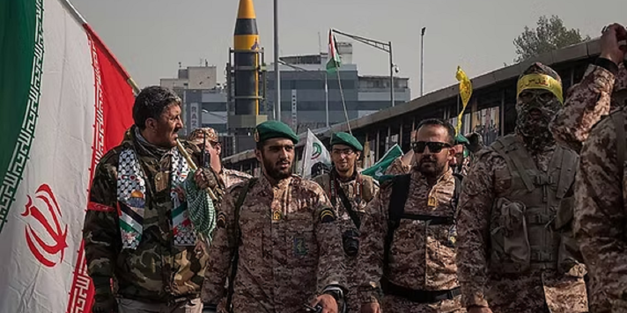 İran: ABD saldırılarının ardından Amerikan hava üssü hedef alındı