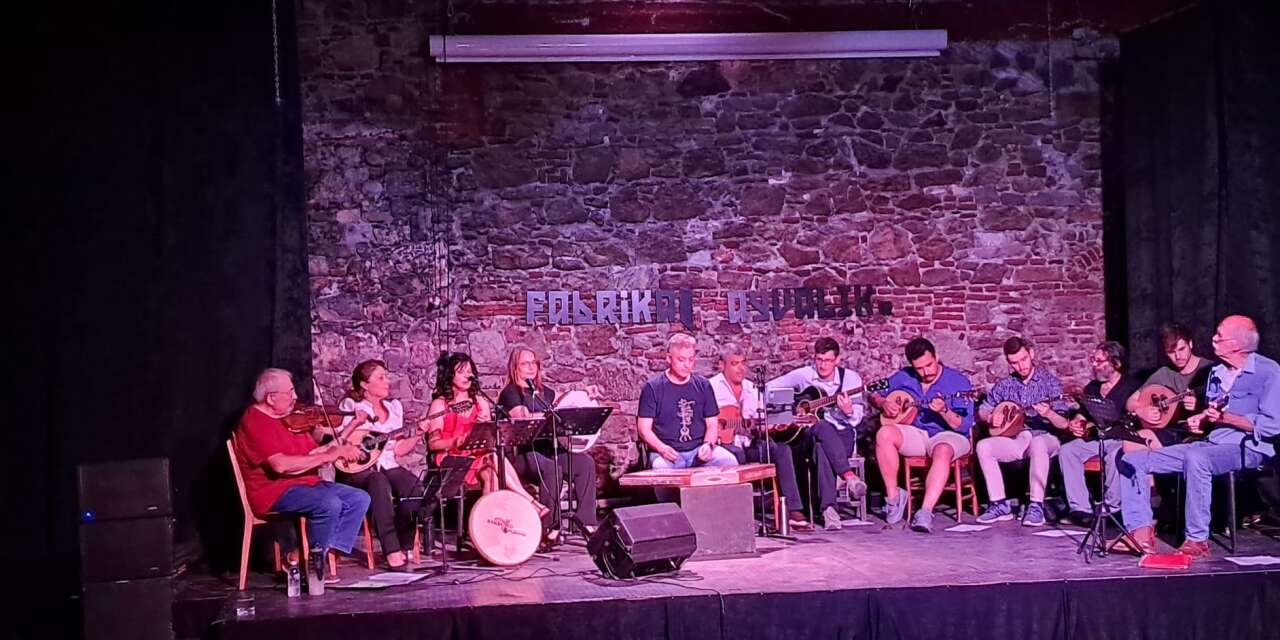 Rebetiko'nun külhanbeyleri Ayvalık'taydı