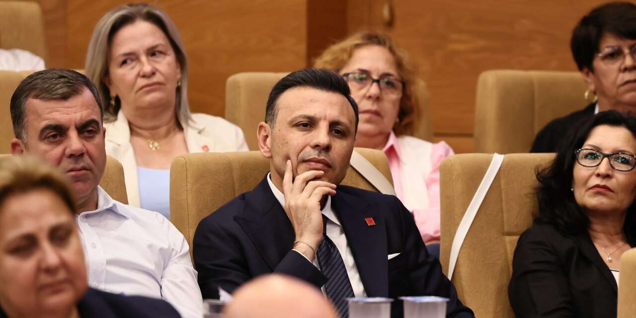 Özgür Çelik: Seçimlerde kendilerine göre rakip belirlemek istiyorlar