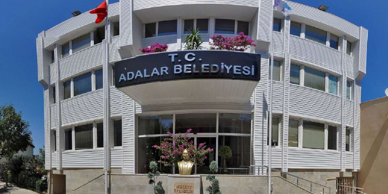 Adalar Belediye Başkanvekilliğine CHP'nin adayı Medine Pamuk seçildi