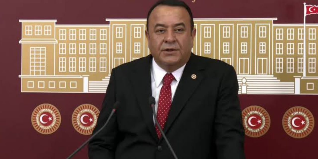Adnan Beker, CHP'den istifa etti: Kişisel hesapların ve hukuksuzluğun hakim olduğunu üzülerek izlemekteyim