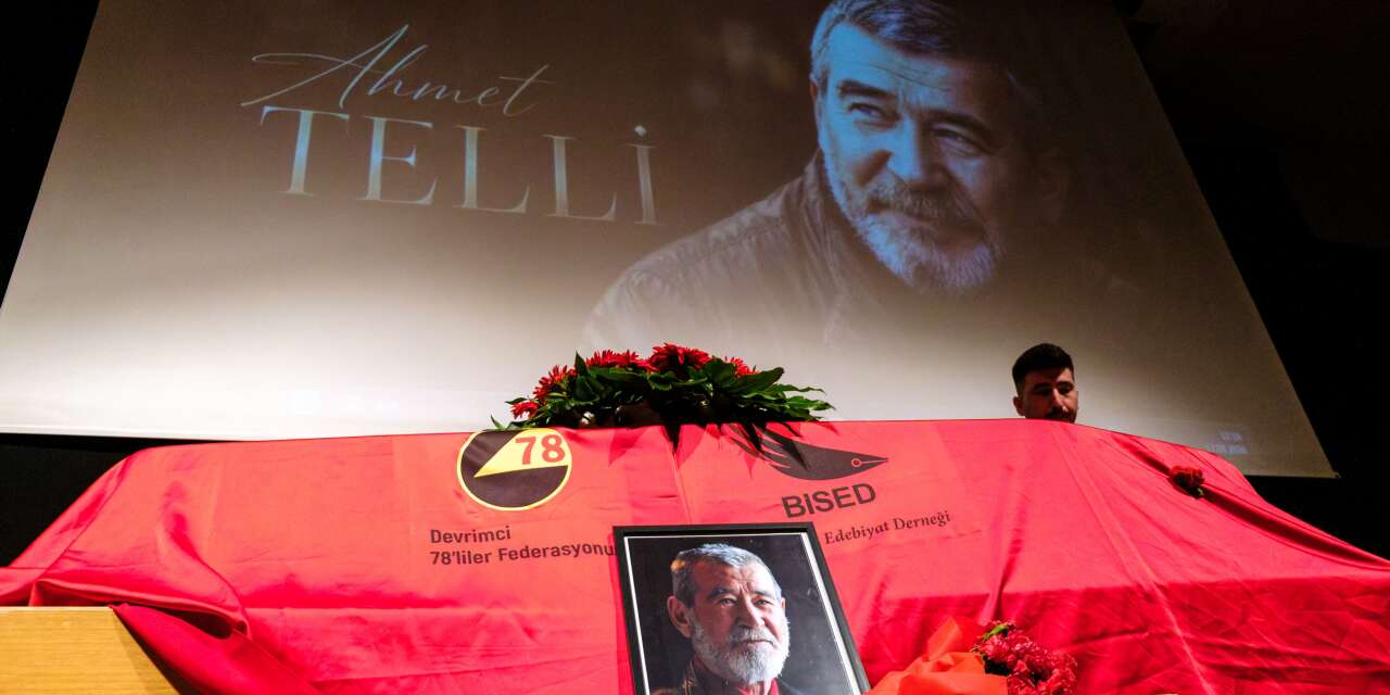 Şair Ahmet Telli son yolculuğuna uğurlandı