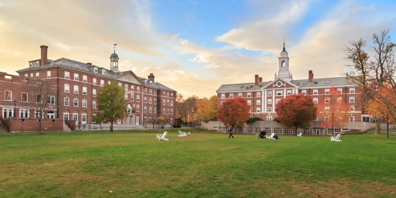 Trump'ın Harvard üzerindeki baskısı sürüyor: Yabancı öğrenci burslarına inceleme