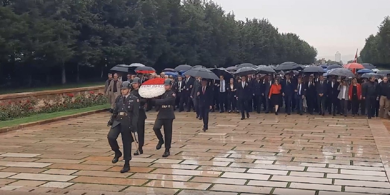 Özel, Anıtkabir'de: Kuşatılan mirasınızı koruma görevi, Yeni Parti’nin kadrolarına emanet