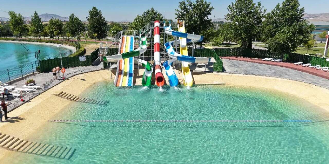 Kayseri'de belediyenin "erkeklere özel" aqua parkı, tepkiler üzerine kadınlara açıldı