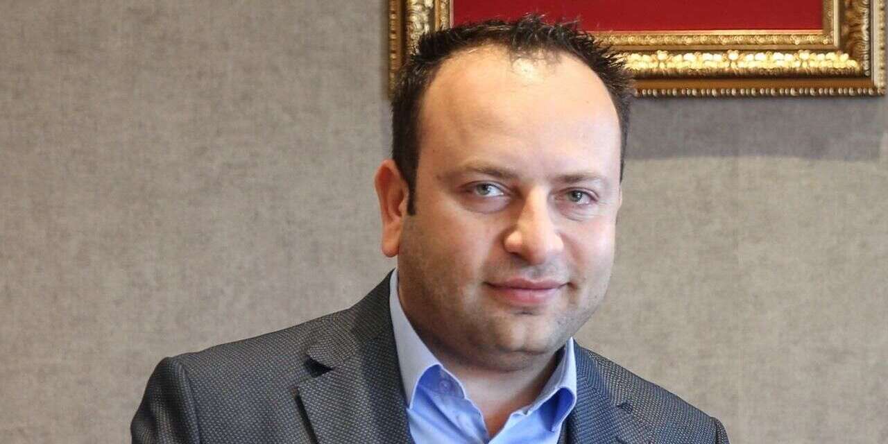 Cem Küçük soruşturması: Hakkında arama kararı olan İsmail Çanak teslim oldu