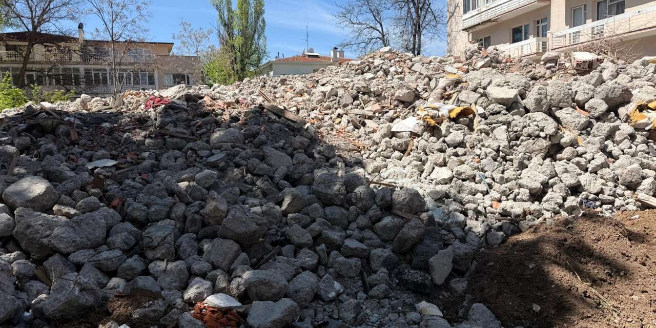 Her sokakta bir yıkım: Evler de hatırlar