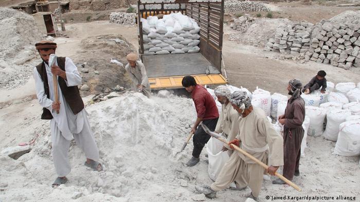 Taliban 1 trilyon dolar değerinde maden zenginliğini yönetecek