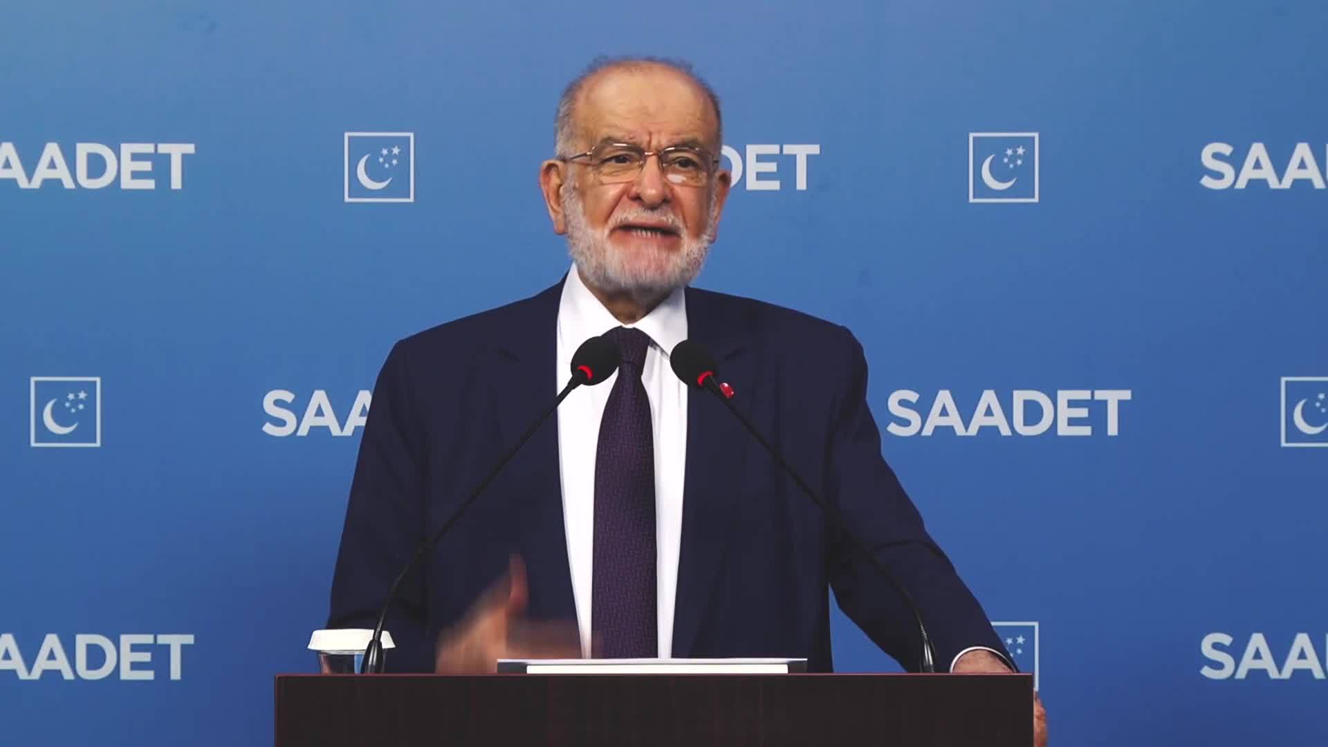 Karamollaoğlu: "Erdoğan kendi konuşmalarını dinlesin"
