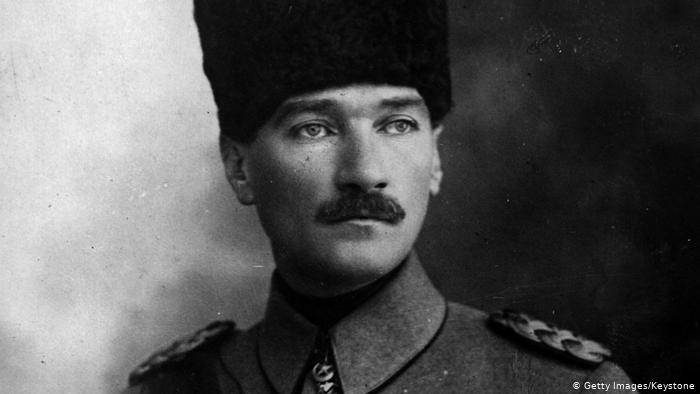 Güney Kıbrıs Atatürk'ü öven kitabı müfredattan çıkardı, Dışişleri kınadı: Çarpık zihniyet