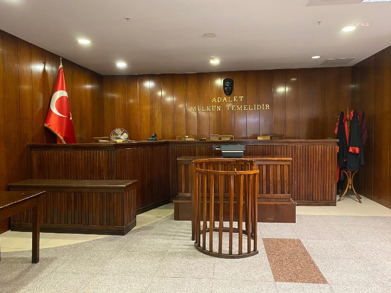Erdoğan ve Davutoğlu'nun kişisel verilerini sorgulayan SGK çalışanlarına beraat