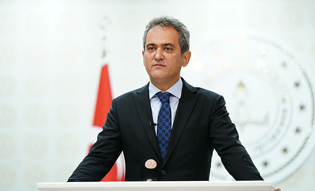 Milli Eğitim Bakanı Mahmut Özer’e Twitter’dan istifa daveti