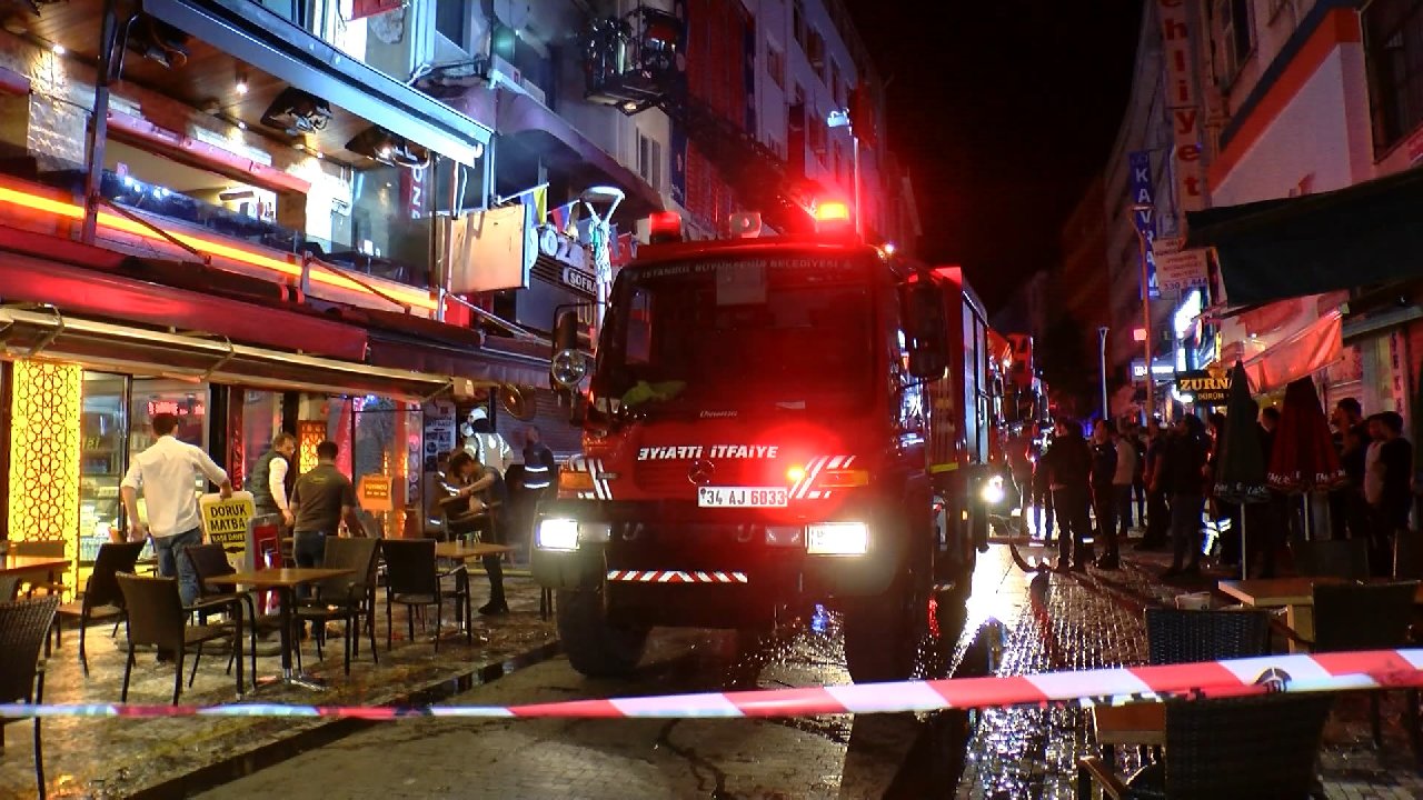 Kadıköy Halitağa'da bir lokantada patlama ve yangın