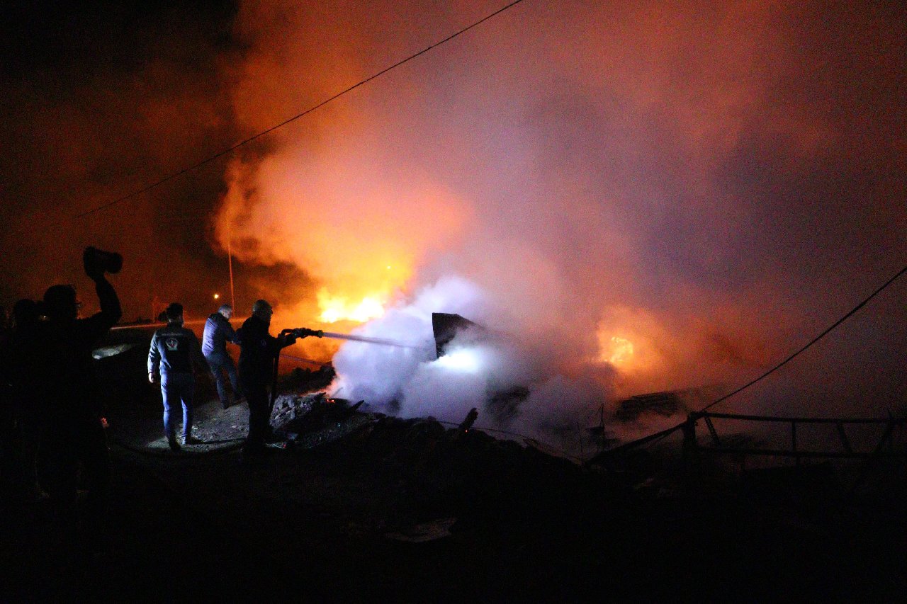 Ankara Çamlıdere'de 8 ev yandı