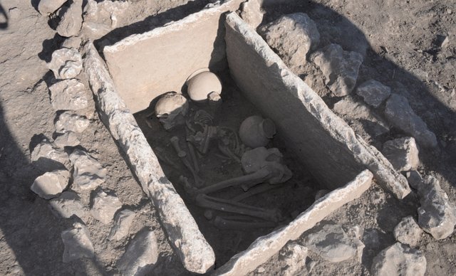 Diyarbakır'da 5 bin yıllık sandık mezar bulundu