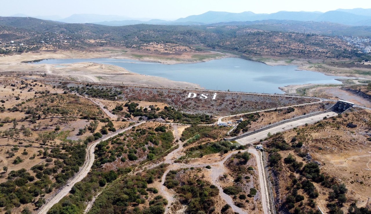 Bodrum'un içme suyu ihtiyacını karşılayan Mumcular Barajı'nda su seviyesi yüzde 10'a düştü