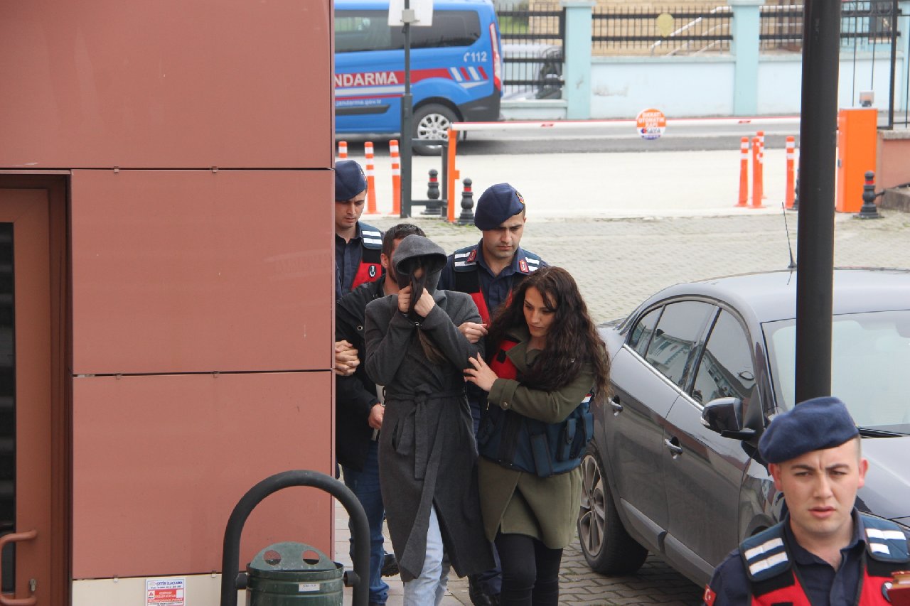 Emre Aşık'ın eski eşi Yağmur Sarnıç'a ‘öldürmeye teşebbüs’ suçundan ceza istendi