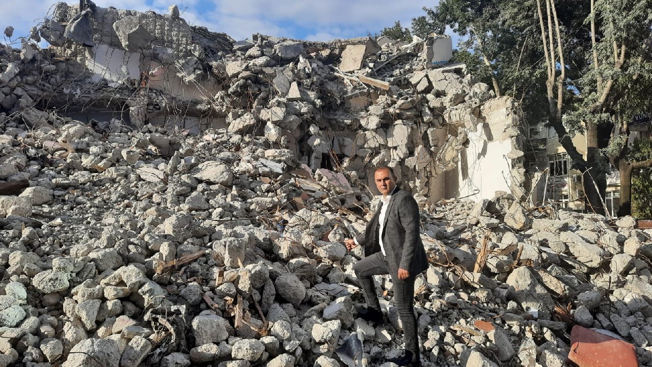 17 Ağustos depreminde hasar gören binaların yıkımı 22 yıldır sürüyor