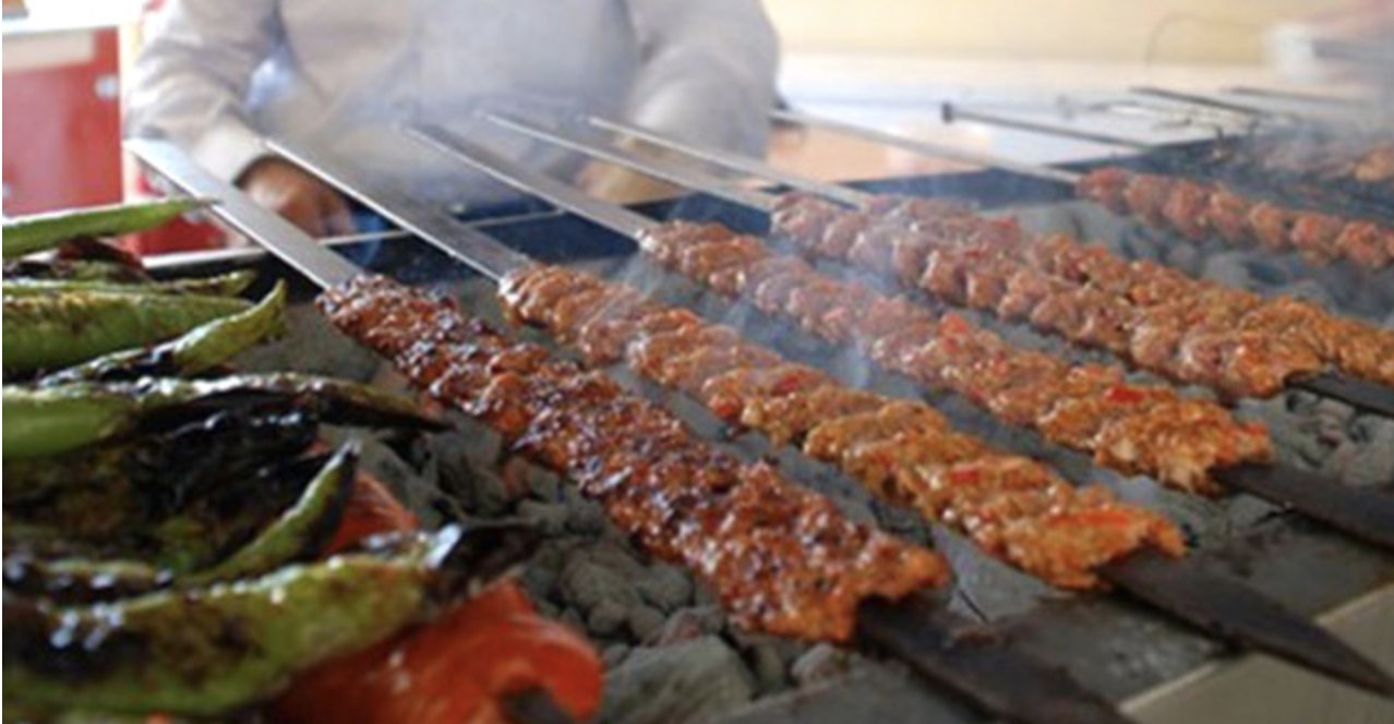 Bahçeli'nin "bölücü kebapçılar"ı sosyal medyada: "Kebap yiyen de yardım, yataklıktan suçlanacak mı?"