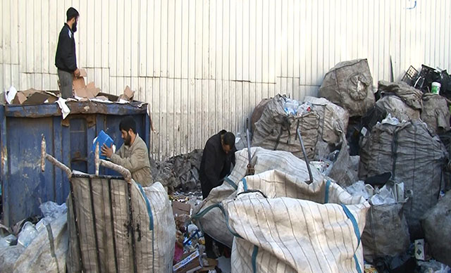 "Çöp bizim hayata tutunduğumuz bir nokta ve biz, hayatımızı geri kazanmak için mücadele ediyoruz"