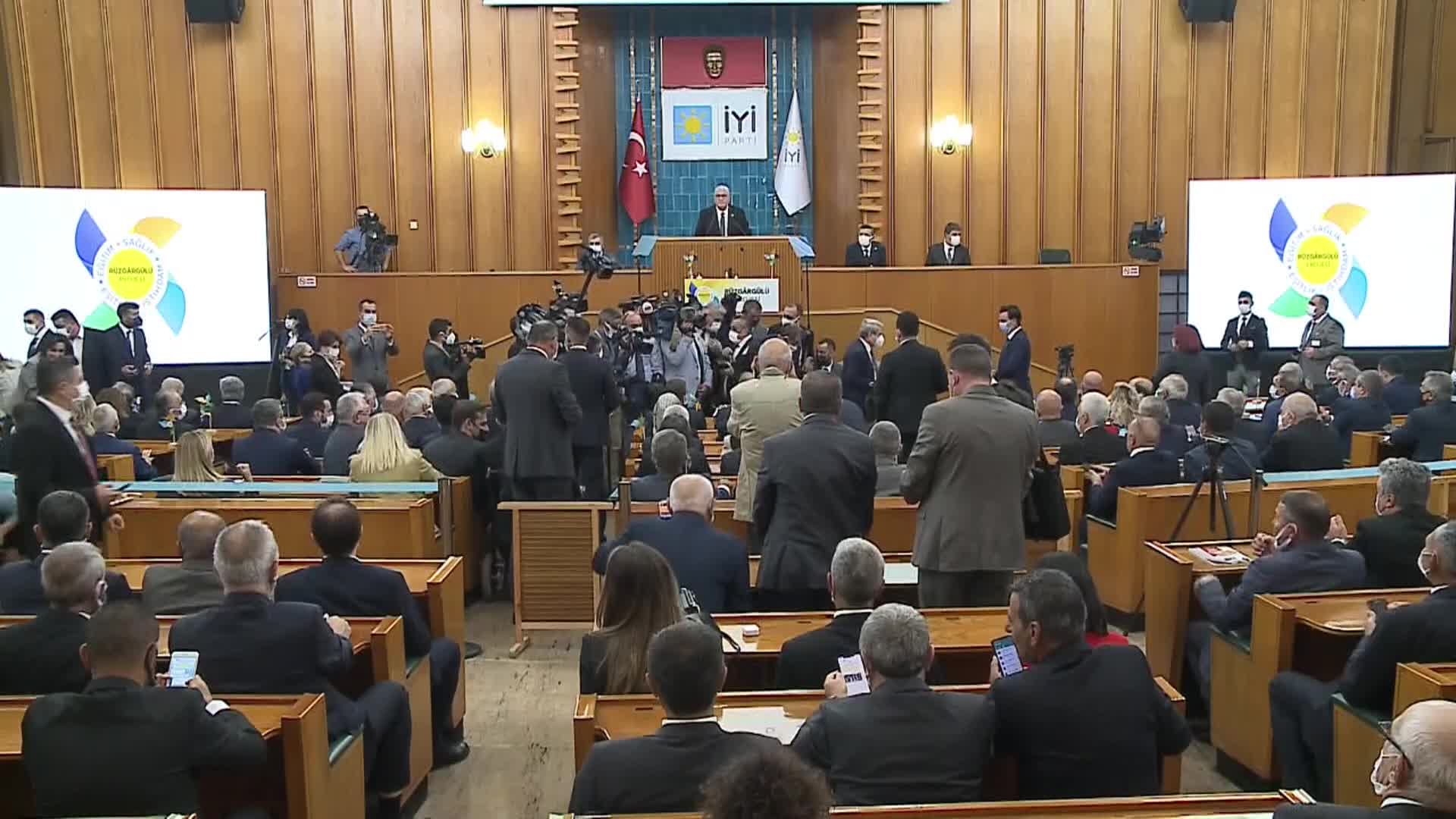 Akşener: Adeta ‘Guguk Kuşu’ filmini yaşıyor gibiyiz