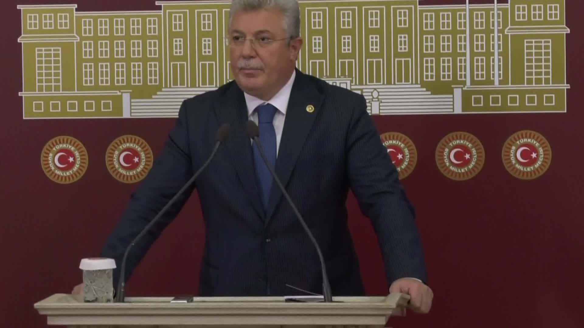AKP'li Akbaşoğlu'ndan Kılıçdaroğlu'na: "Tehlikeli sularda yüzmeye çalışıyor"
