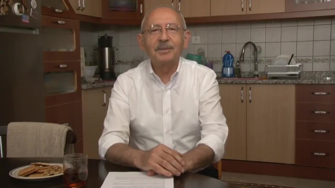 Kılıçdaroğlu mutfağından video paylaştı: "Önümüz kara kış, ayaz, zam fırtınası geliyor"