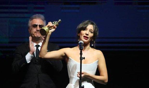 Tamer Karadağlı'ya destek Pınar Altuğ'dan geldi: O" törenler; içinizdekileri dökeceğiniz yerler değil"