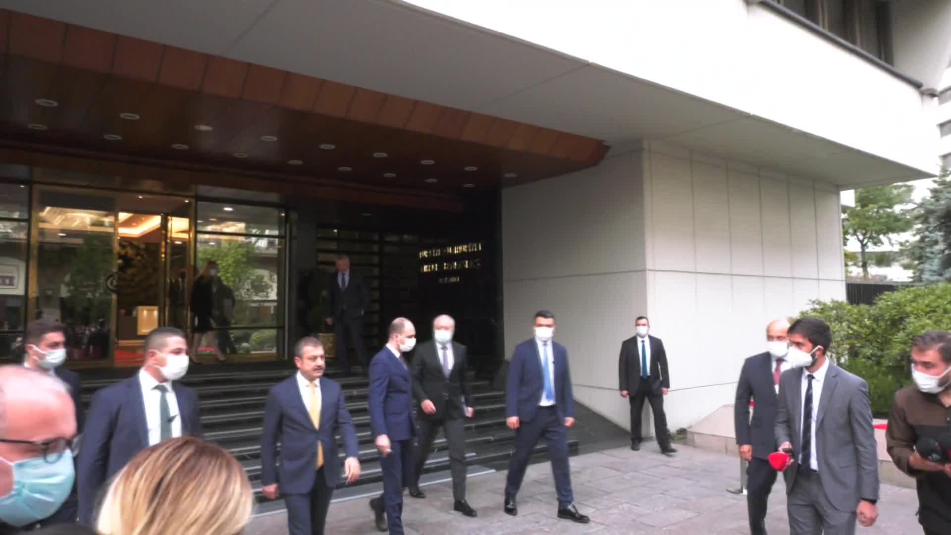 Kavcıoğlu, Merkez Bankası'ndaki görevden almalarla ilgili konuştu: "Bir kısmı arkadaşların kendi tercihi, bir kısmı bizim tercihimiz"