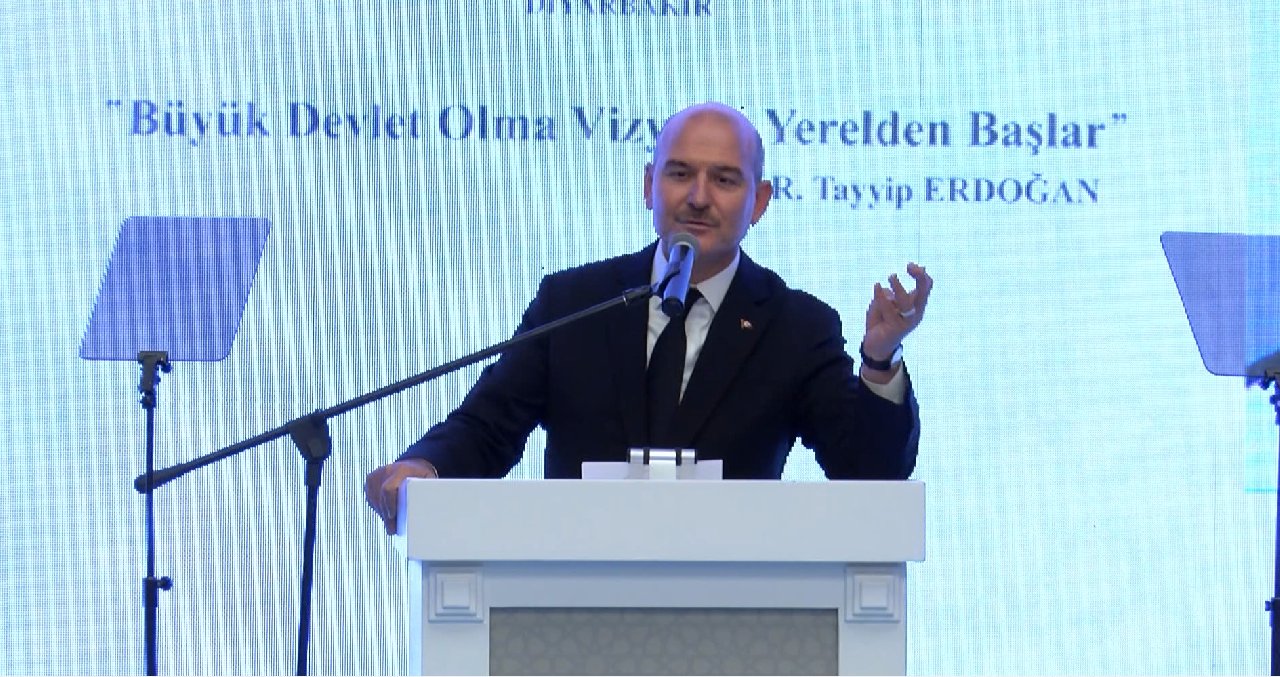Soylu'dan Ahmet Güneştekin'in "Hafıza Odası" sergisine tepki