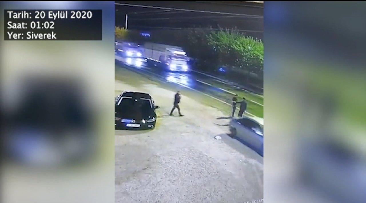 Siverek'te 90'lar görüntüsü: Ellerinde silahlarla yol kesip, kimlik kontrolü yaptılar