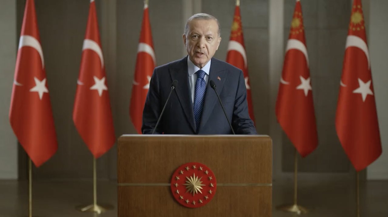Erdoğan: Sosyal medya, demokrasiyi, barışı, milli güvenliği tehdit ediyor