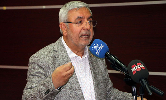 Metiner: Cumhurbaşkanı, parti genel başkanı olmamalı