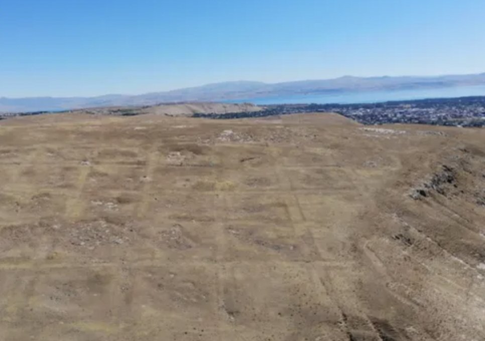 Defineciler Urartulardan kalma bölgeyi tahrip ediyor