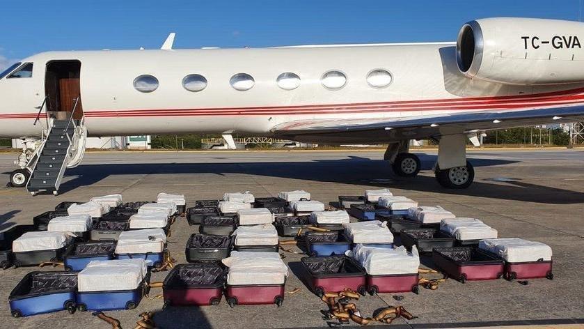 1,3 ton kokain yakalanan "ATA" uçağındaki tek yolcu öldü