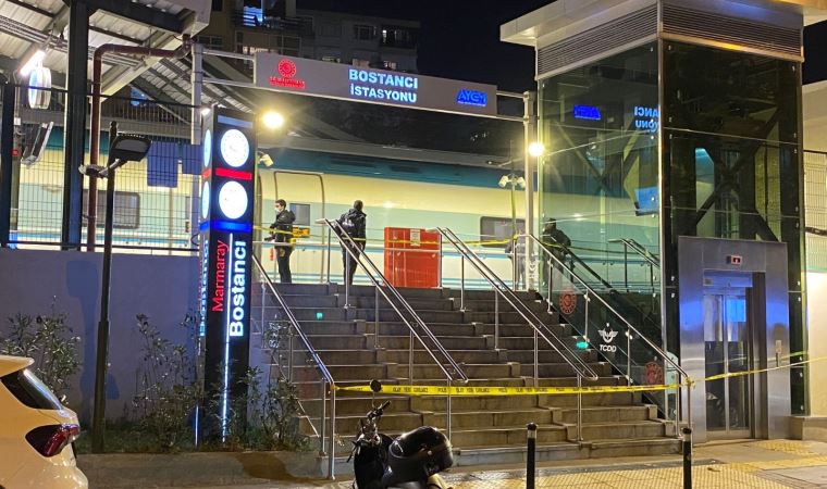 Bostancı'da Marmaray raylarına atlayan bir kişi hayatını kaybetti