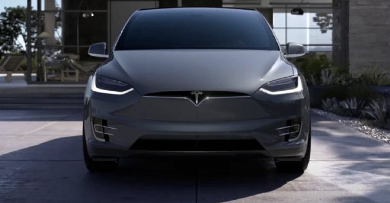 Tesla 12 bin arabayı geri çağırıyor