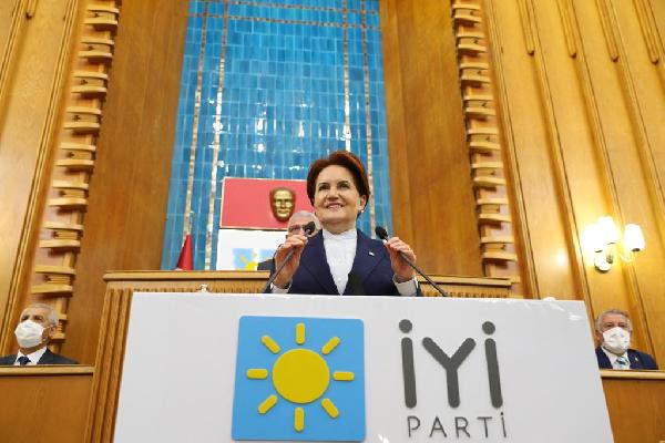 Akşener'den "Kürdistan" söylemine verdiği cevabı sert bulmayanlara: "Vah vah, çok üzüldüm gerçekten"