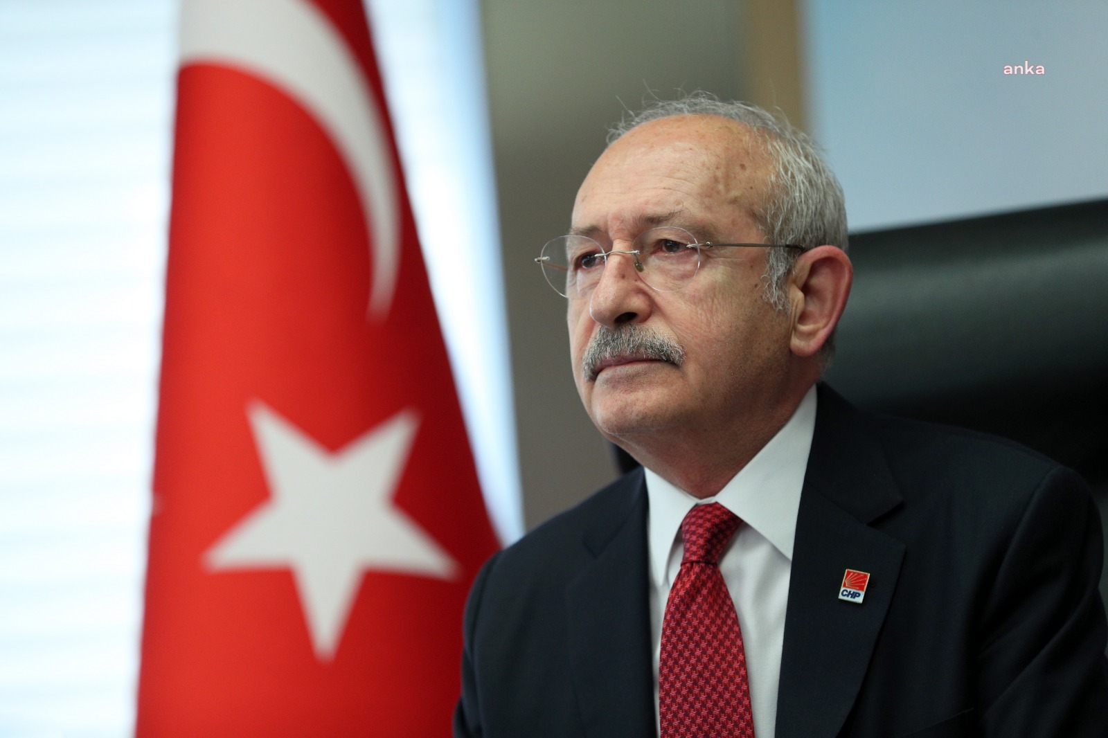 Kılıçdaroğlu: "Fedai Öğretmen'in anısı önünde ant olsun ki kamuda torpili kökten bitireceğim"