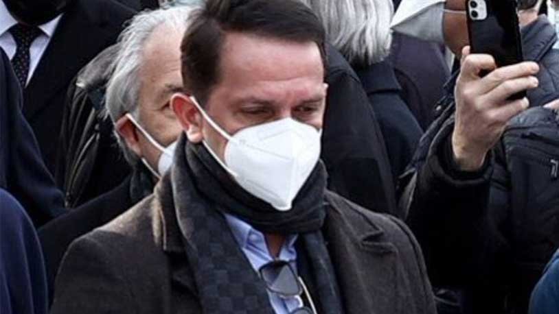 5 bin liralık atkısı gündem olan AKP'li Birinci: "Bu azgın azınlığa göre biz, 'Bizimkiler' dizisindeki kapıcılarız"