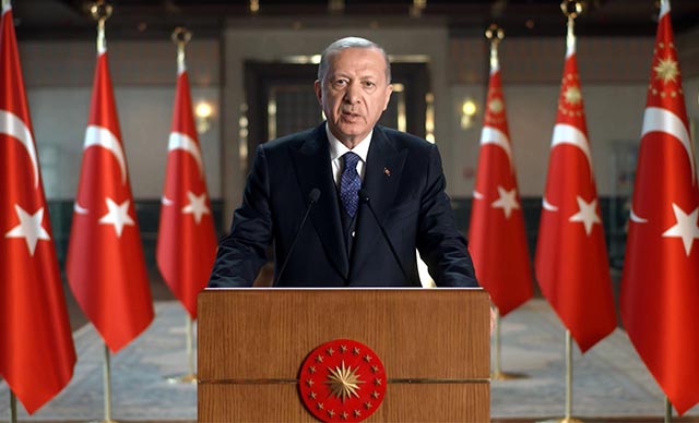 Erdoğan: Avrupa'da Müslümanların temel insan hak ve özgürlüklerini kısıtlayan sözüm ona tedbirler kaygı verici