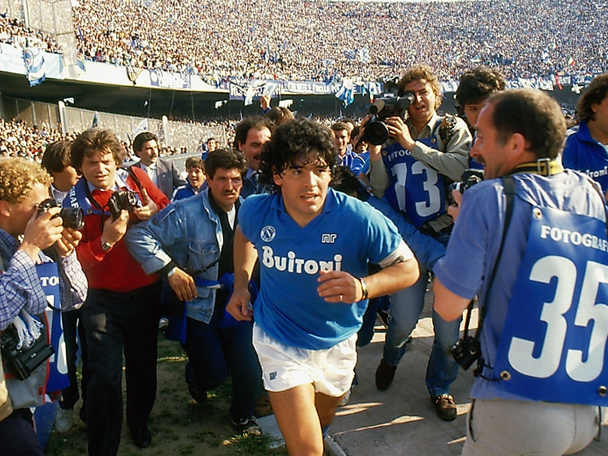 NAPOLİ ve MARADONA…