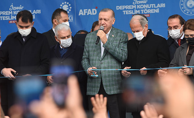 Erdoğan: "Bu faizler düşecek, düşecek!"