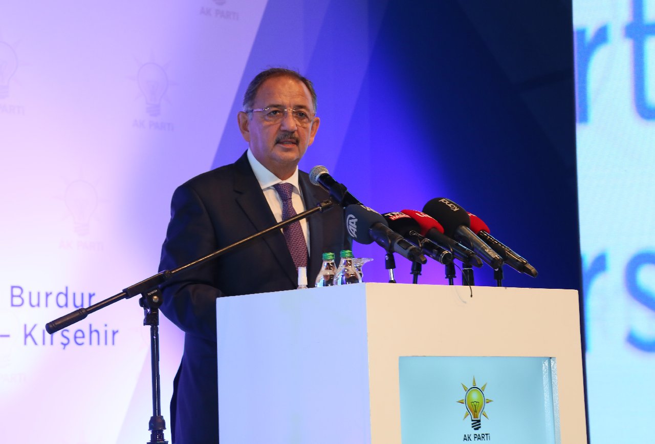 Özhaseki 19 yılı anlattı: "Aç, dağlarda yaşayan insanlar vardı, bizimle sosyal yardımlar kurumlaştı"