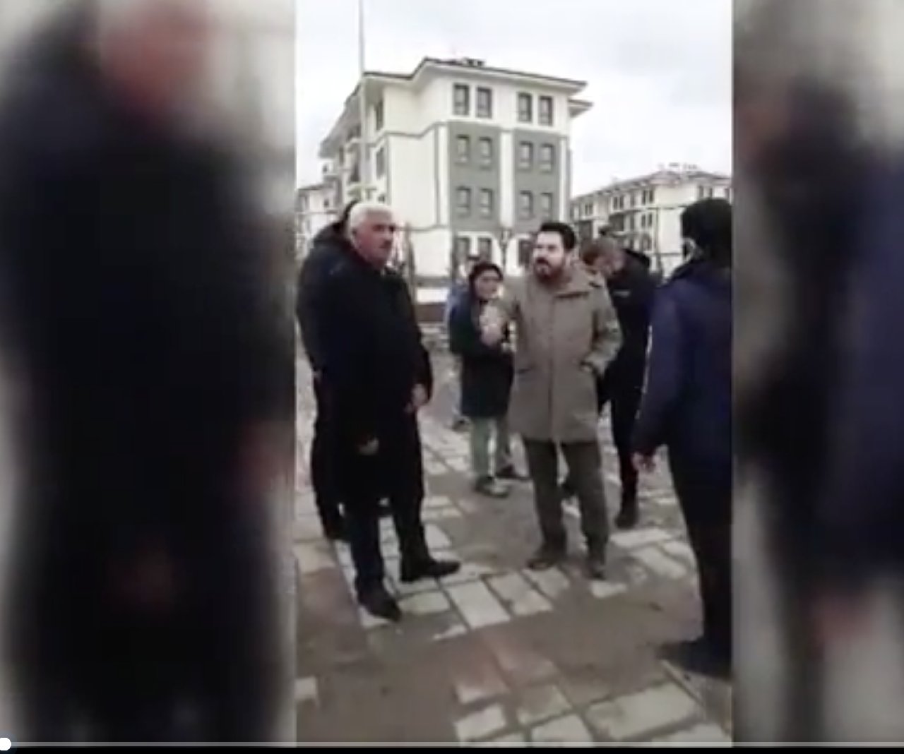 İddia: " Sevgi yolu çamur oldu" diye Savcı Sayan ve korumaları işçiyi darp etti