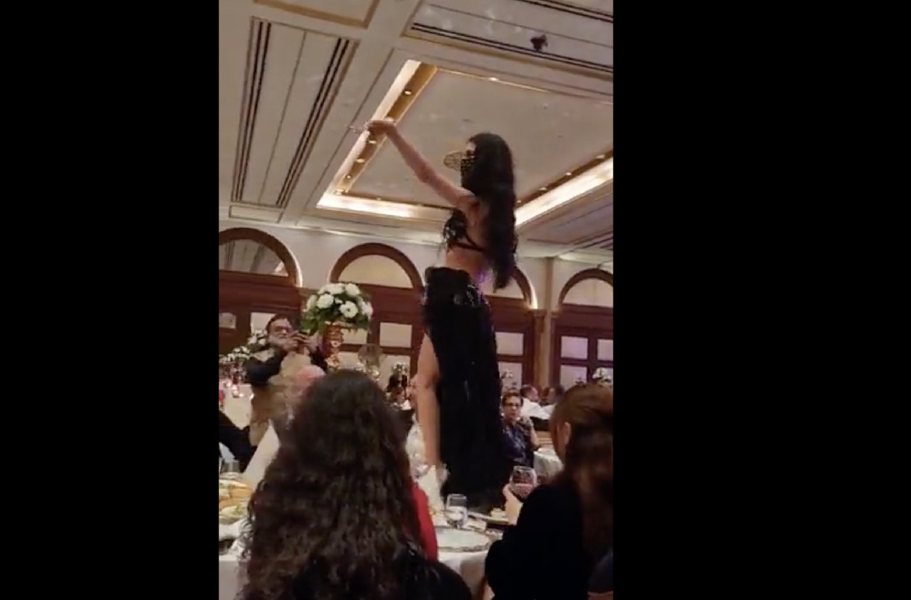 Ticaret Bakanlığı'ndan dansözlü gala açıklaması: "İlgimiz yok"