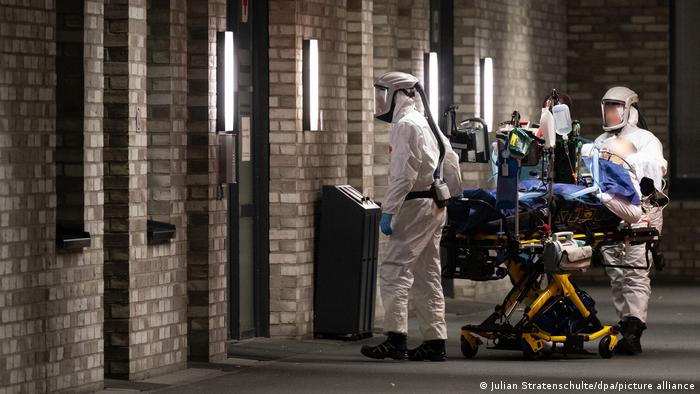 Almanya'da durum vahim: Korona vakaları arttı, ameliyatlar erteleniyor