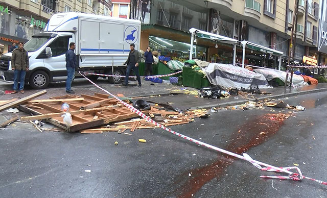 İstanbul Valiliği: Lodos nedeniyle 4 kişi öldü, 3'ü ağır 19 kişi yaralandı
